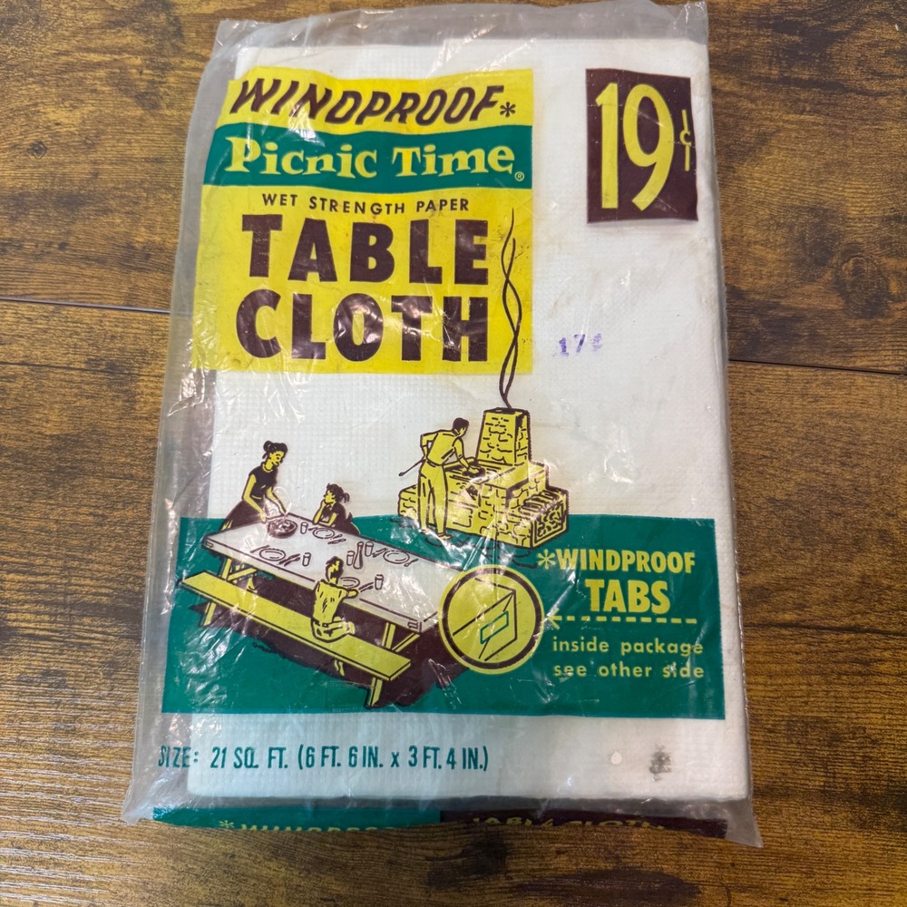 Vtg Picnic Time Windproof‎ Tablecloth 60s Straubel Paper Co White NEW Retro Prop